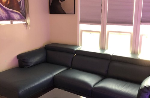 Wilshire Center Apartment | Hollywood Art Studio Apartment