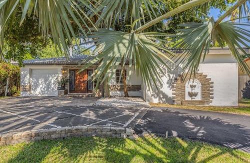 South Lake Villa | Hollywood Beach Exquisite 4-bed 3-bath Villa
