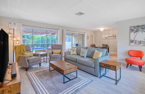 South Lake House | Hollywood Hideaway