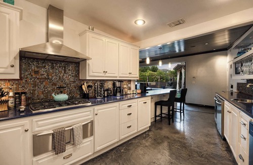 Los Angeles House | Hollywood Hills 3BR | City Views by Colby & Conrad