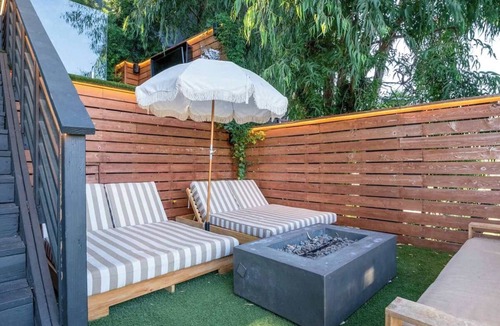Hollywood Hills West House | Hollywood Hills Luxury Oasis with Jacuzzi & Sauna