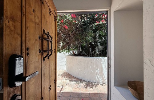 Hollywood Hills West Villa | Hollywood Hills View Villa Near Sunset BLVD ·Rooftop
