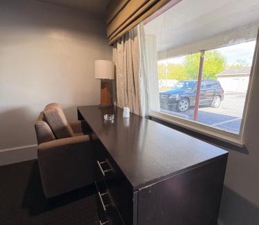 Middletown Hotel | Hollywood Motel