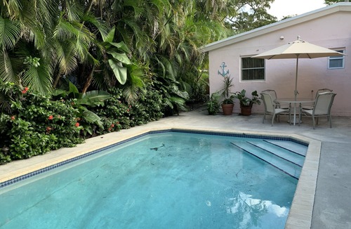 Playland Estates House | Hollywood Oasis