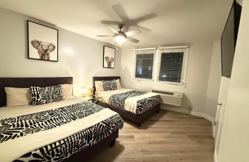 Hollywood Apartment | Hollywood Prime Location with Resort Style Pool, Free Parking and Close to Everything LA