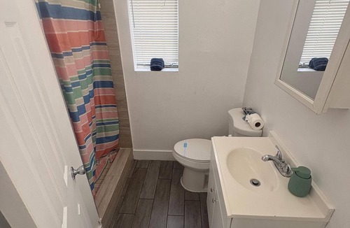 Parkside Apartment | Hollywood Studio Hideout 111