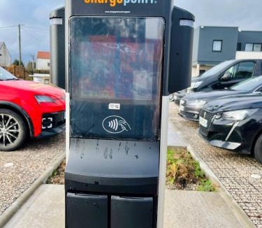 Neuf-Mesnil Apartment | Hollywood - Suite dans résidence avec piscine