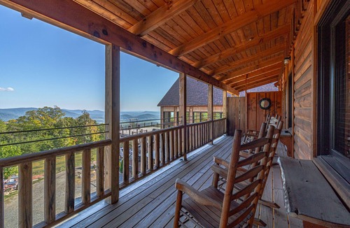Stanardsville House | Hollywood Suite - Rm. 204