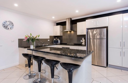 Burnside House | Hollywood Tree House