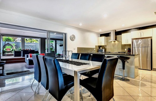 Burnside House | Hollywood Tree House