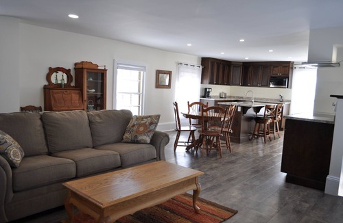 Summerside Hotel | Holman's Heritage Suites