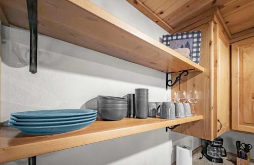 Sugarloaf House | Holmes Hub Cabin W Hot Tub