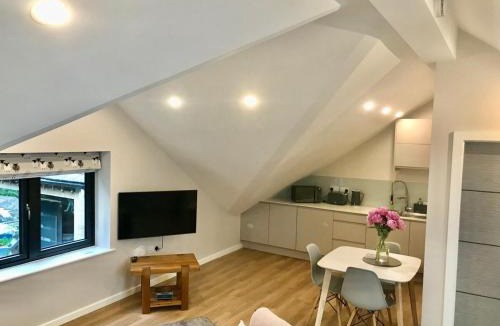 Hepworth Apartment | Holmfirth, self contained loft with breakfast