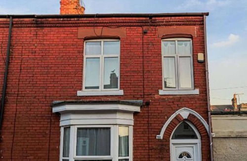 Hartlepool House | Holt House Spacious House in Hartlepool