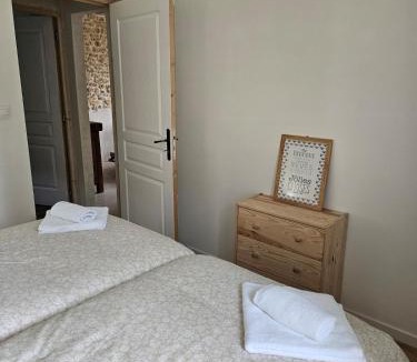 Sainpuits House | Holy Cottage