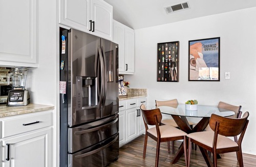 East Congress House | Holy Duck! FREE Heated Pool ~Outdoor TV's~ Firepit