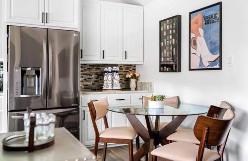 East Congress House | Holy Duck! FREE Heated Pool ~Outdoor TV's~ Firepit
