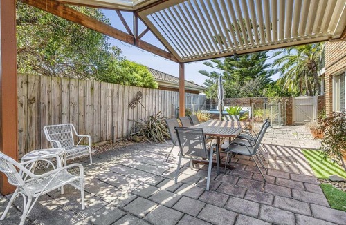 Torquay House | Holyhead Spa on Whites Beach