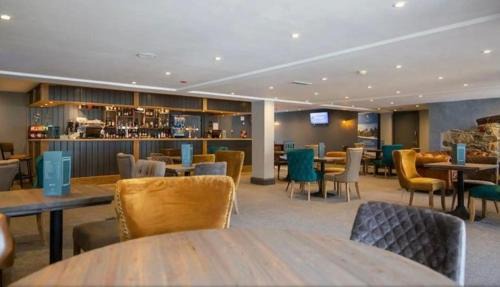 Truro Resort | Holywell View 30