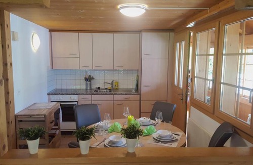 Goldswil Apartment | Holzhaus bei Interlaken