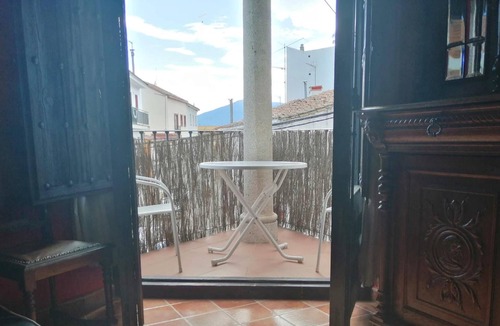 San Martin de Valdeiglesias Apartment | Homerez - Appartement for 5 ppl. with terrace at San Martín de Valdeiglesias