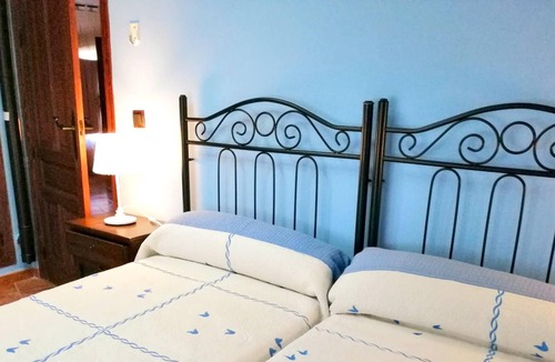 San Martin de Valdeiglesias Apartment | Homerez - Appartement for 5 ppl. with terrace at San Martín de Valdeiglesias