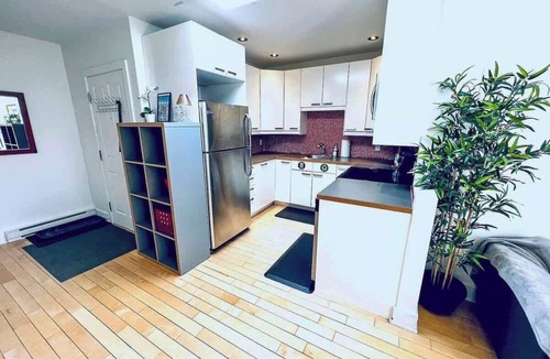 Viauville Apartment | Homa 1 | A haven of light | WiFi | Workdesk | AC