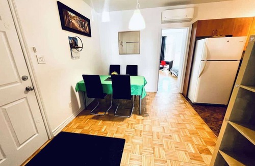 Viauville Apartment | Homa 4 Haven of light WiFi Workdesk AC