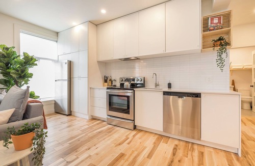Hochelaga Apartment | HOMA-Comfort&Style-2BR-Spacious-Natural Light-FeelHome-A/C-SelfCheckIn-Metro