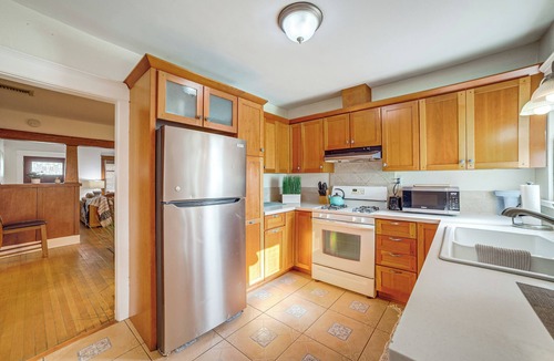 Downtown Riverside House | Home 1/2 Mi to Dtwn Riverside: Families Welcome!