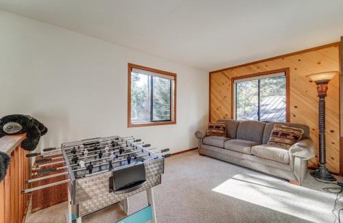 Truckee House | Home 1 Mi to Downhill Ski Resort: Bring Your Pets!