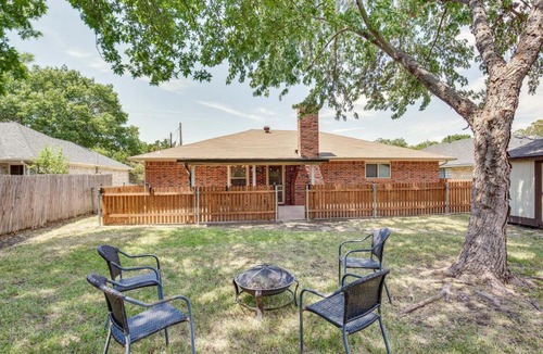 Waxahachie House | Home 1 Mi to Historic Gingerbread District & Dtwn!