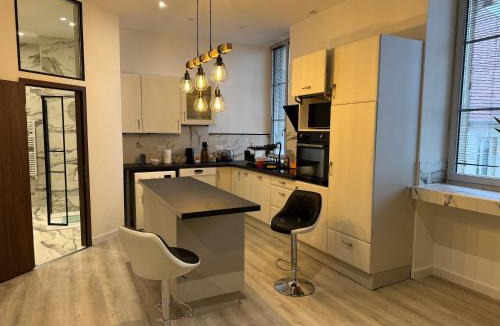 Lons-le-Saunier Apartment | HOME 102 Cosy
