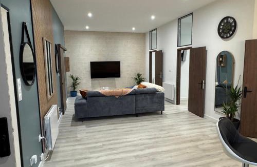 Lons-le-Saunier Apartment | HOME 102 Cosy