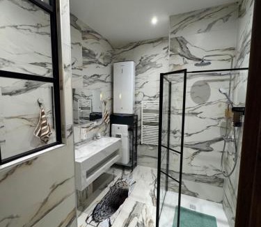 Lons-le-Saunier Apartment | HOME 102 Cosy