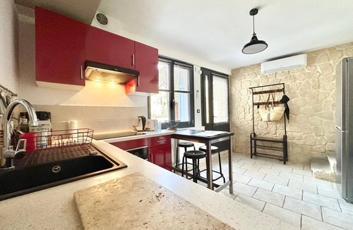 Chateauneuf-du-Pape Cottage | Home 12 les Vignes Gite