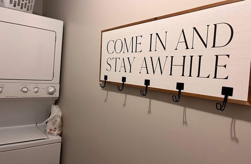 Leesburg House | Home #13 Decks Docks FlipFlops(No Pets)