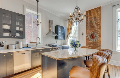 Lafayette Square House | Home 2 Mi to Dtwn St Louis: Great for Families!