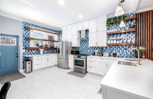 Benton Park West Condo | Home 4 King Beds - Large Garage by StayStLouis