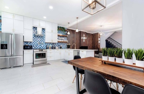 Benton Park West Condo | Home 4 King Beds - Large Garage by StayStLouis