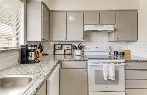 West Arlington House | Home 4 Mi to AT&T Stadium: Bring Your Pets!