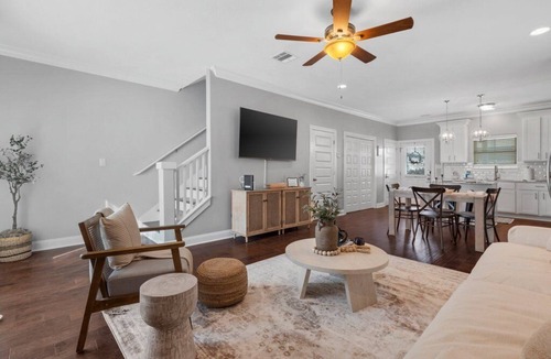 Lake Charles Condo | Home 4 U at Olive Bayou! Downtown Lake Charles