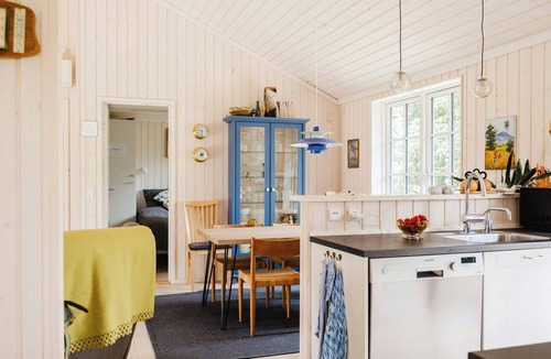 Dronningmolle House | Home among trees with architectural flair