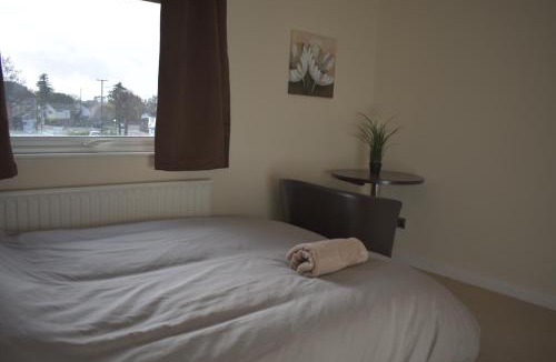 Cribbs Causeway House | Home and a Stay