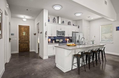 Highland Lake Estates House | Home at Lake Travis w/Hot Tub by Barclé