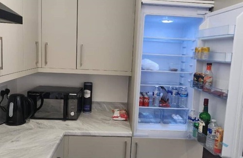 Burton on Trent Apartment | HOME AWAY FROM HOME