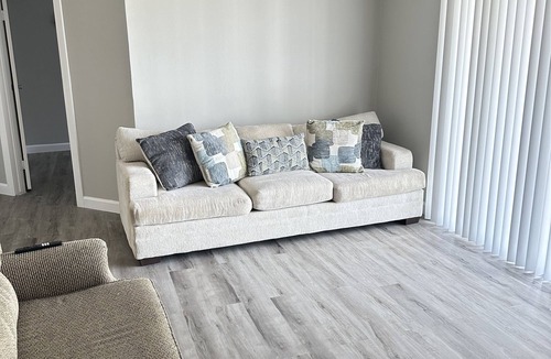 South Main Apartment | Home Away From Home-2 Bedroom Apartment
