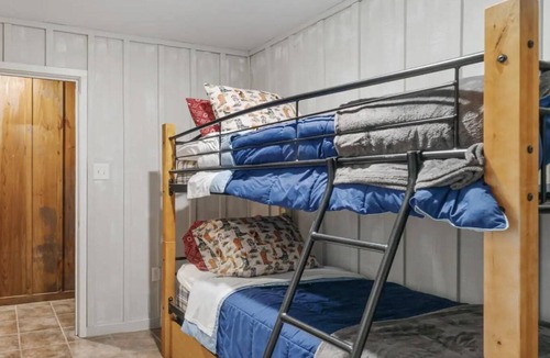 Eastabuchie Bed & Breakfast | Home away from home 4 beds, 1 king, 2 queen, set of bunk beds and sofa bed.