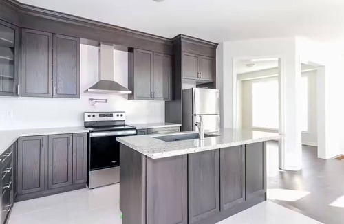 Alcona House | Home away from home! 5 minutes drive from Innisfil Beach or Recreation Complex!