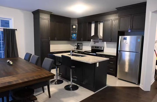 Alcona House | Home away from home! 5 minutes drive from Innisfil Beach or Recreation Complex!